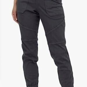 NWT Spanx Stretch Twill Cargo Joggers in Washed Black